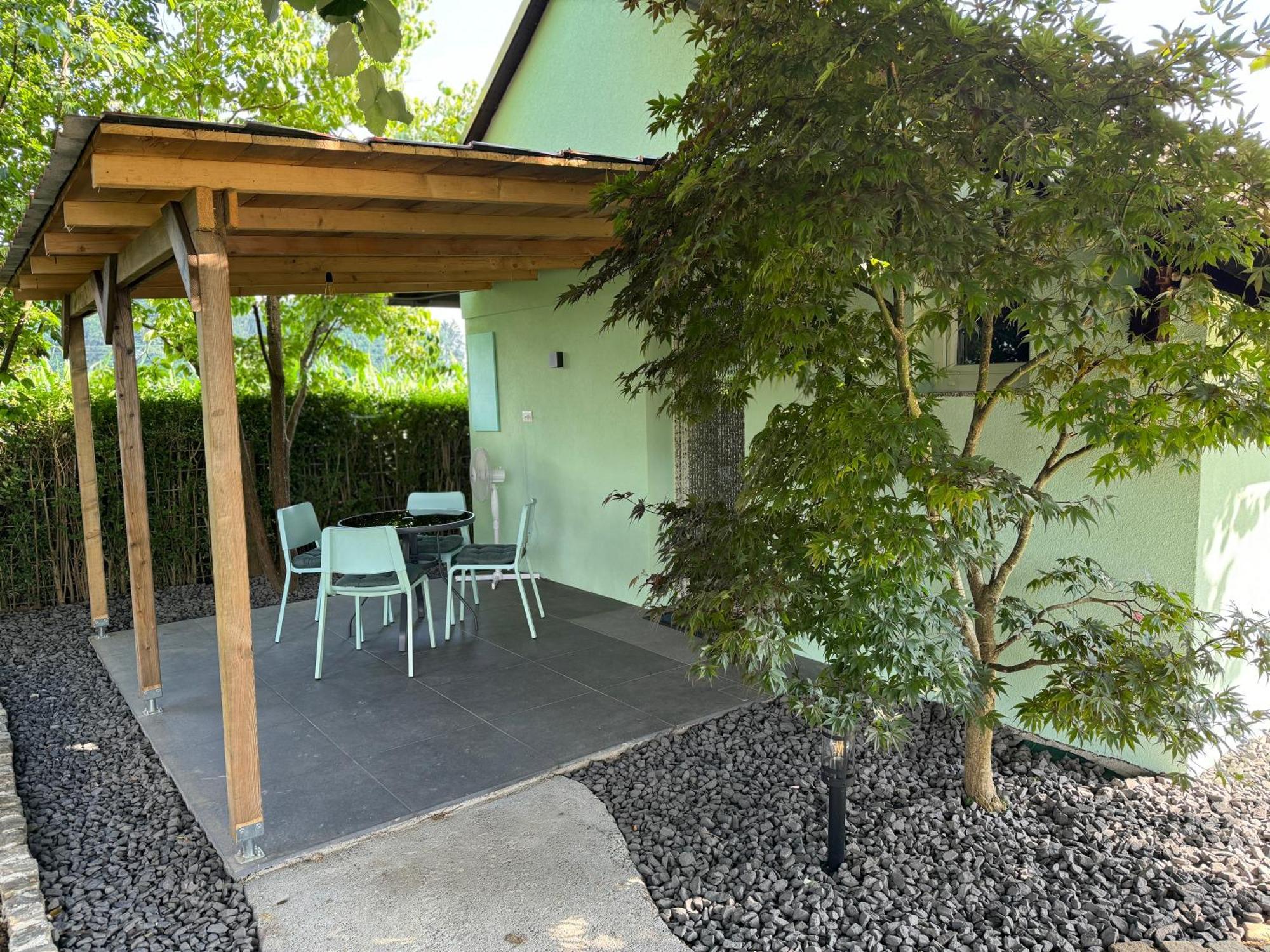 Green Oasis Garden Šenčur Kültér fotó